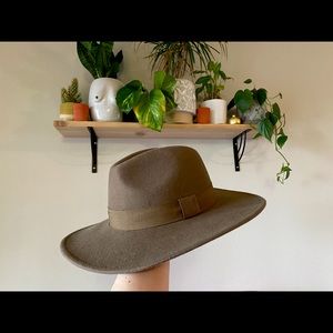 Biltmore flat brim wool hat